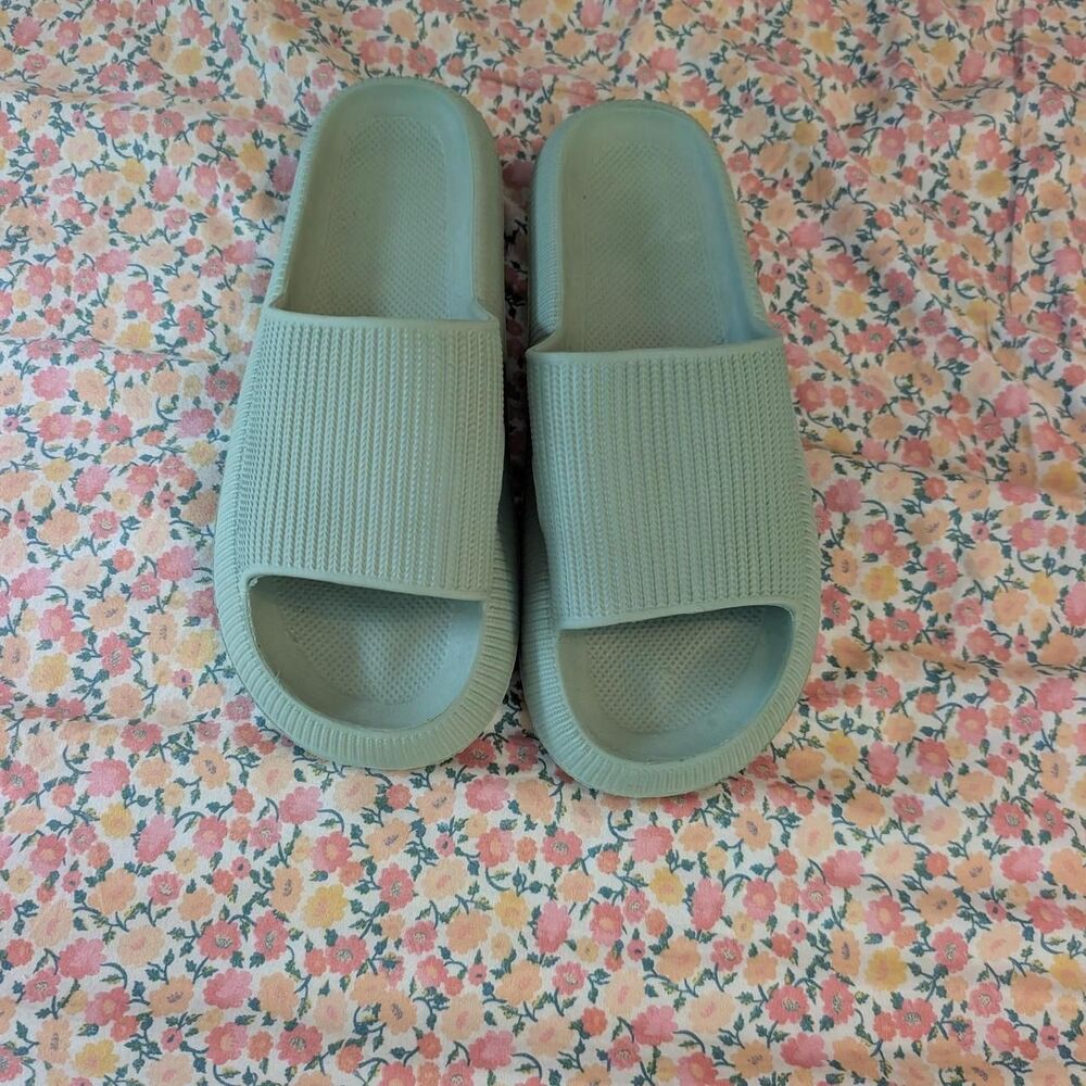 Women's Green Slides